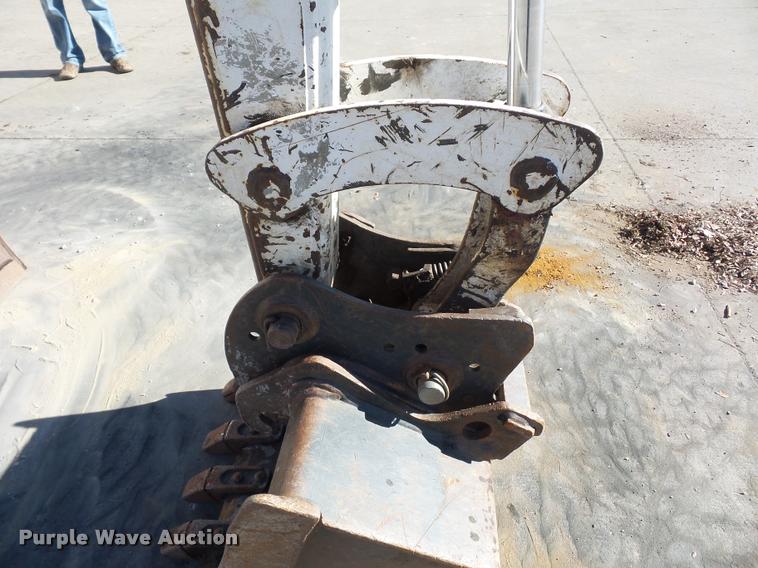 image for item J1602 2001 Bobcat 325 compact excavator