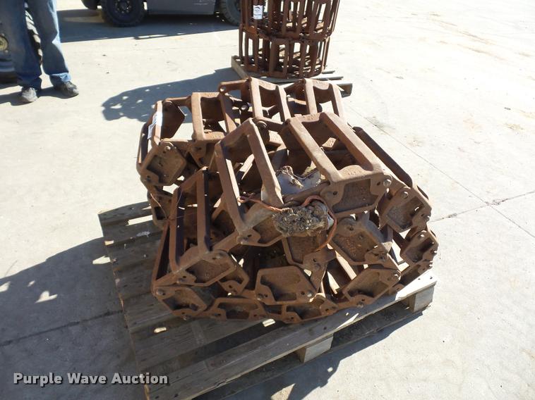 image for item J1603 Grouser steel skid steer tracks