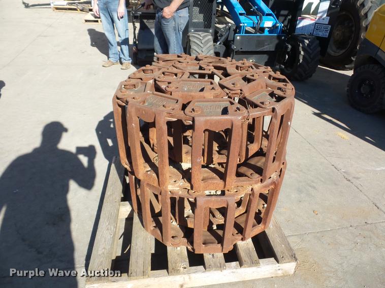 image for item J1604 Grouser steel skid steer tracks