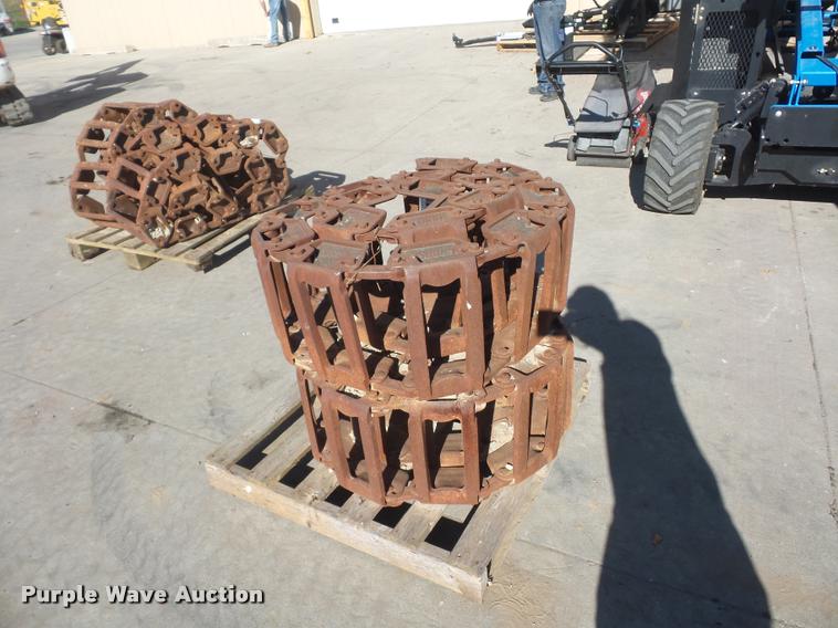 image for item J1604 Grouser steel skid steer tracks