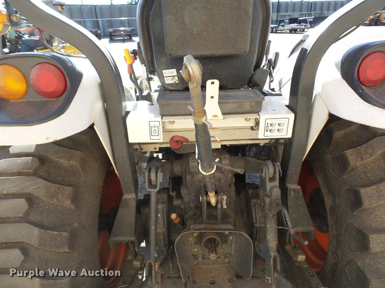 image for item J1605 Bobcat CT225 tractor