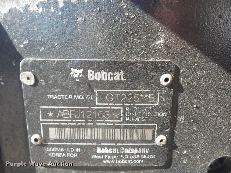 image for item J1605 Bobcat CT225 tractor