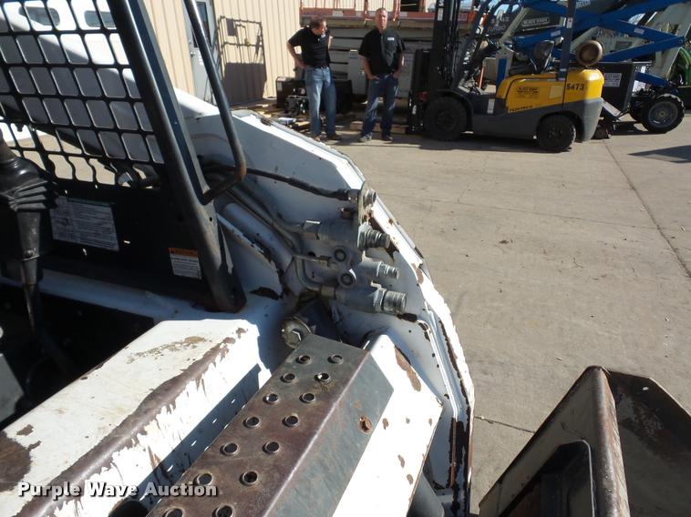 image for item J1606 2011 Bobcat S185 skid steer