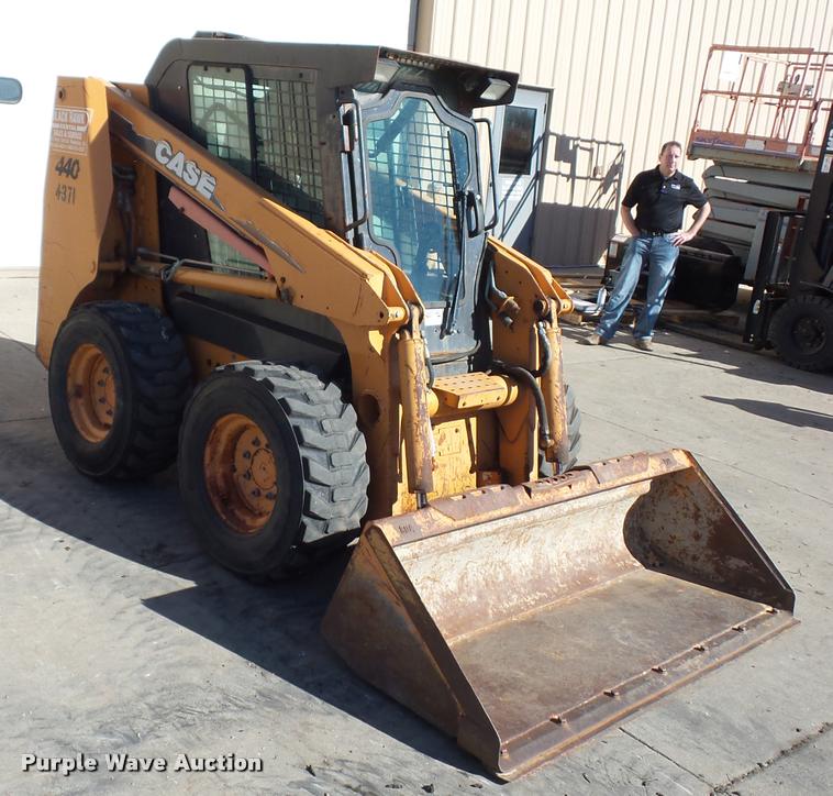 image for item J1608 2007 Case 440 skid steer