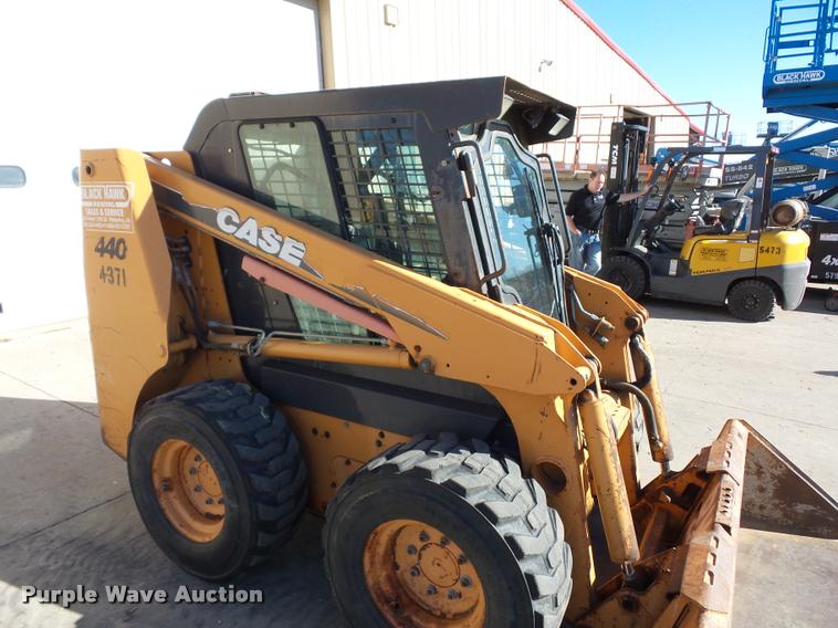 image for item J1608 2007 Case 440 skid steer