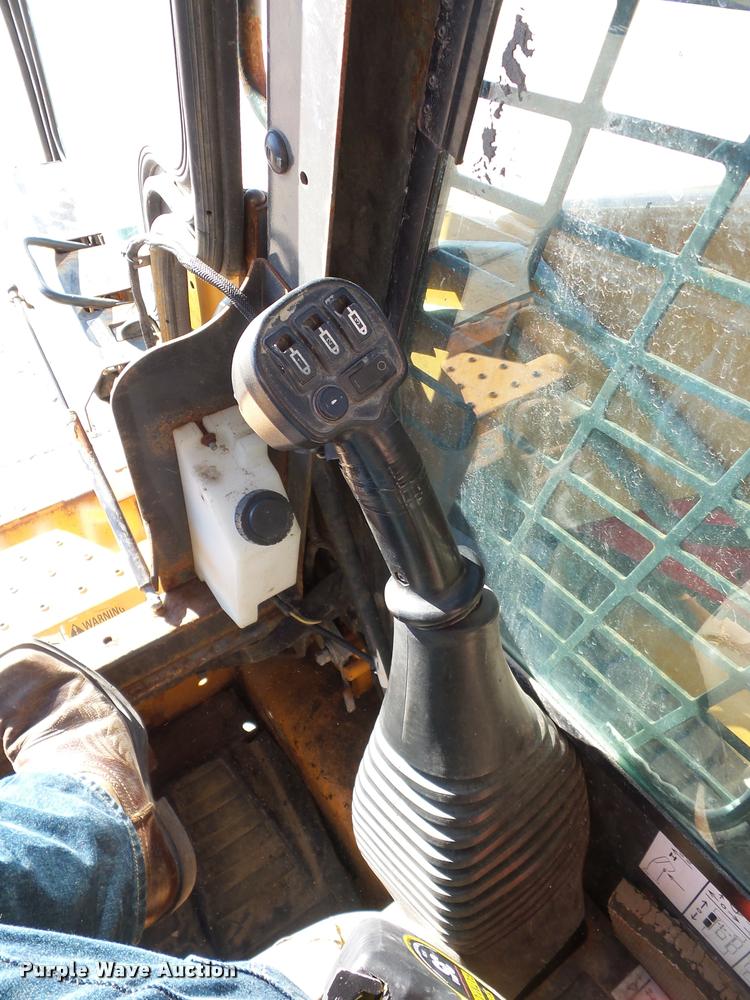 image for item J1608 2007 Case 440 skid steer