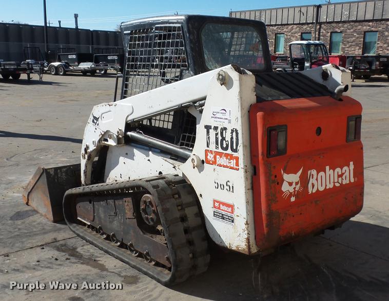 image for item J1609 2006 Bobcat T180 skid steer