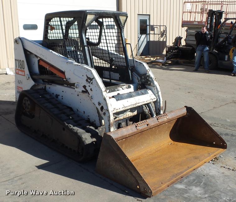 image for item J1609 2006 Bobcat T180 skid steer