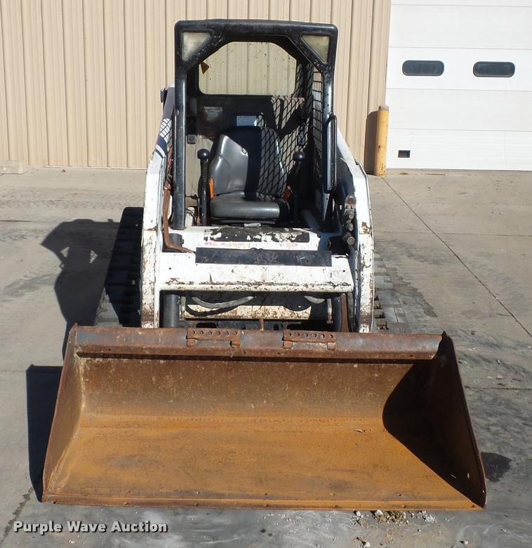 image for item J1609 2006 Bobcat T180 skid steer