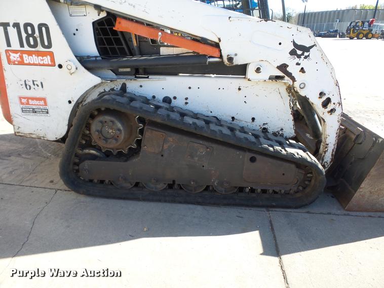 image for item J1609 2006 Bobcat T180 skid steer