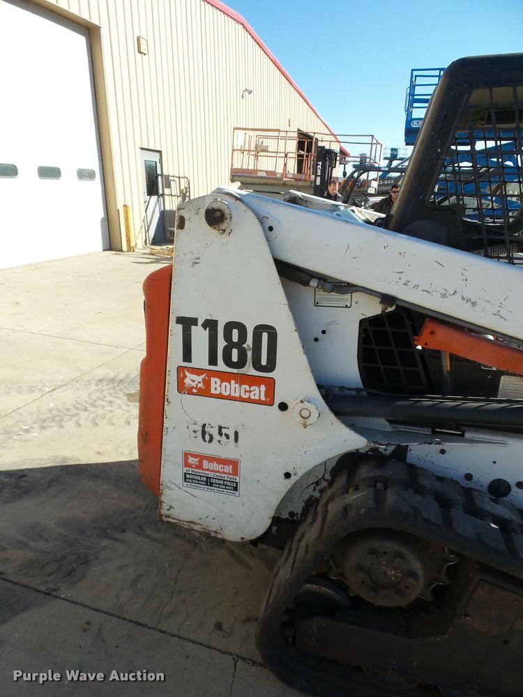 image for item J1609 2006 Bobcat T180 skid steer