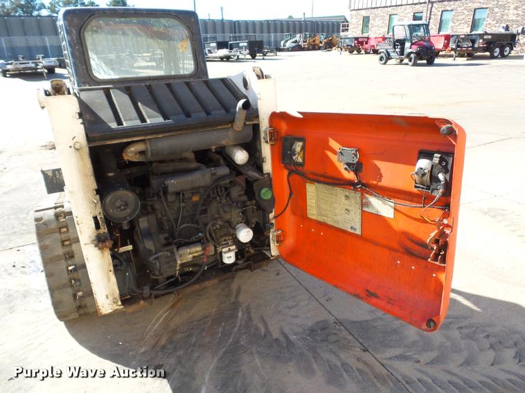 image for item J1609 2006 Bobcat T180 skid steer