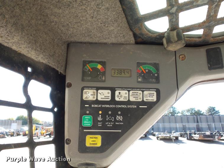 image for item J1609 2006 Bobcat T180 skid steer
