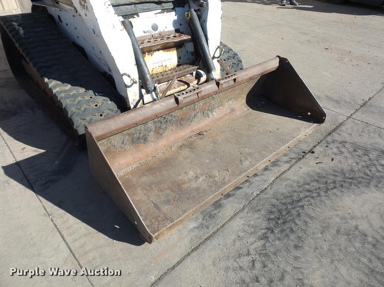 image for item J1610 2006 Bobcat T300 skid steer