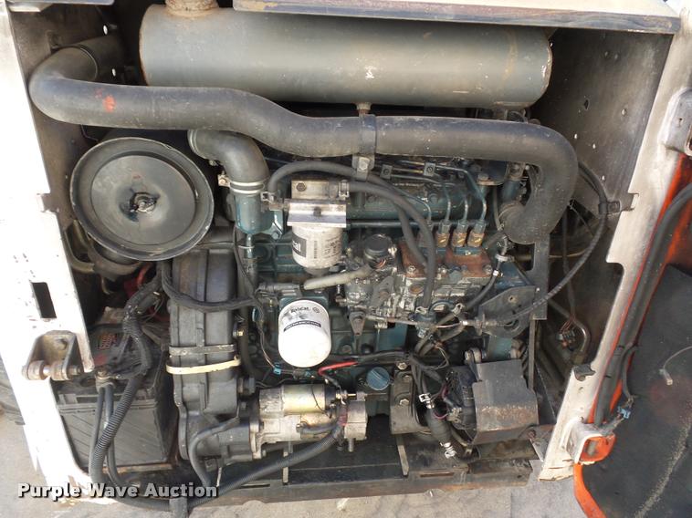 image for item J1610 2006 Bobcat T300 skid steer