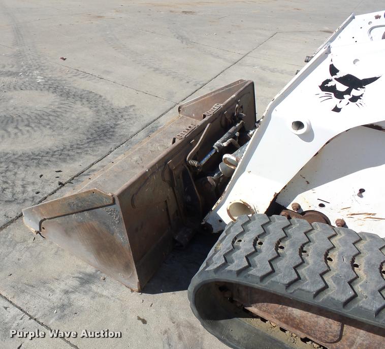 image for item J1610 2006 Bobcat T300 skid steer