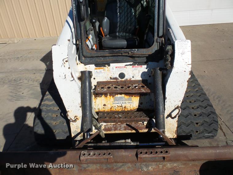 image for item J1610 2006 Bobcat T300 skid steer
