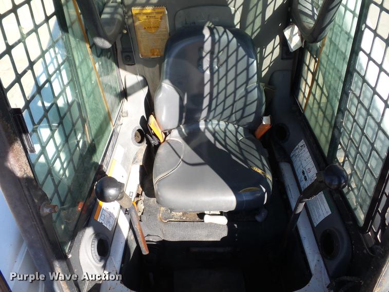 image for item J1610 2006 Bobcat T300 skid steer