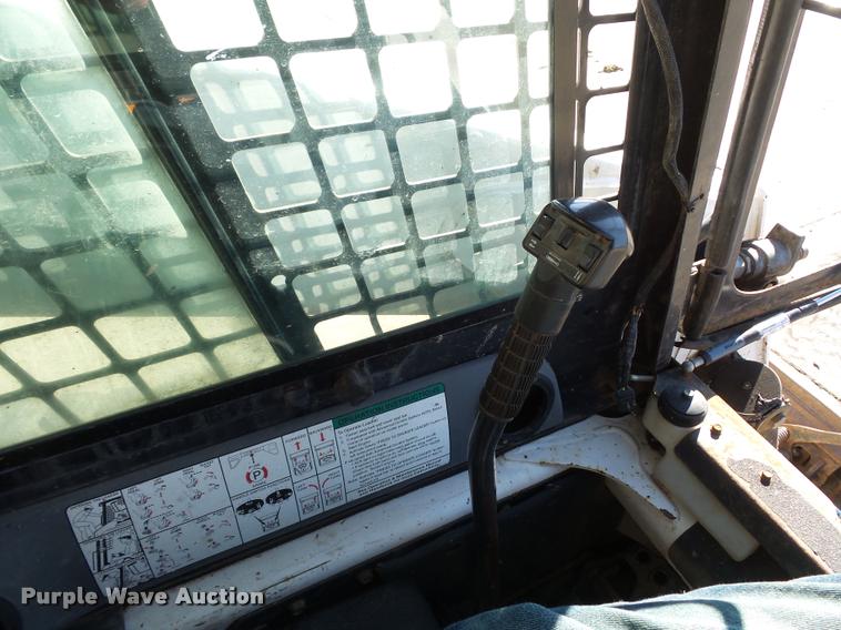 image for item J1610 2006 Bobcat T300 skid steer