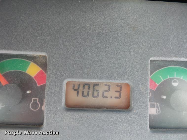 image for item J1610 2006 Bobcat T300 skid steer