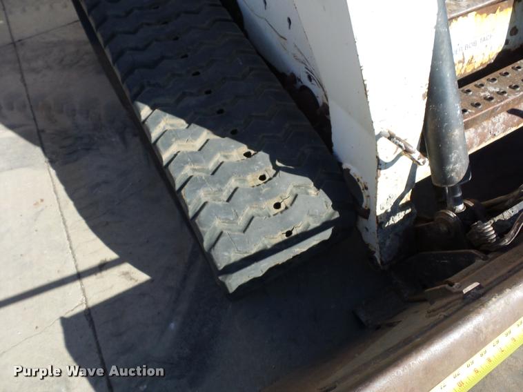 image for item J1610 2006 Bobcat T300 skid steer