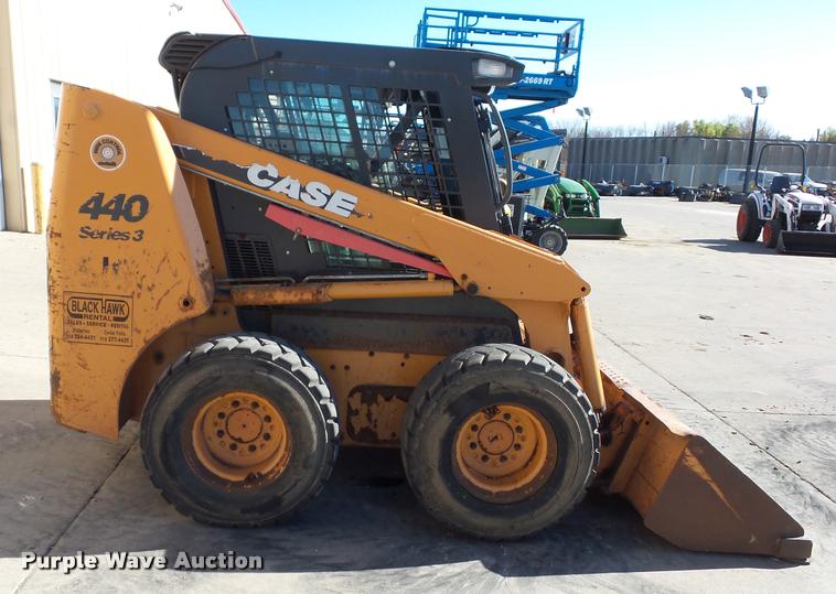 image for item J1611 2010 Case 440 Series 3 skid steer