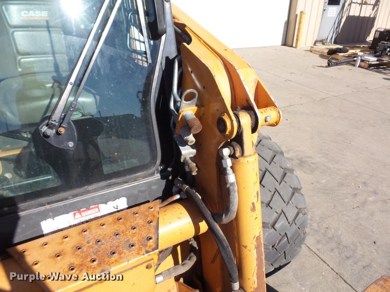 image for item J1611 2010 Case 440 Series 3 skid steer