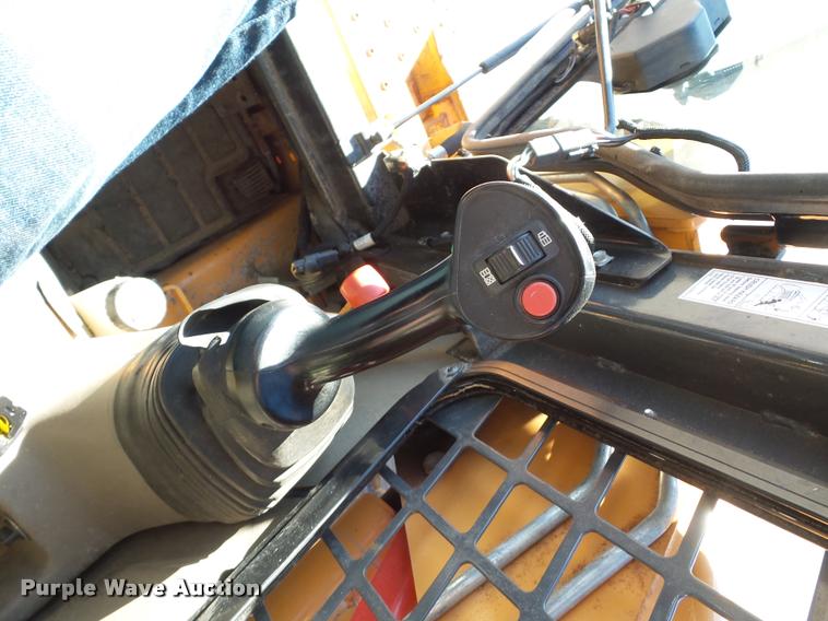 image for item J1611 2010 Case 440 Series 3 skid steer