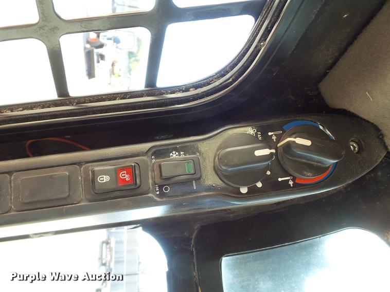 image for item J1611 2010 Case 440 Series 3 skid steer