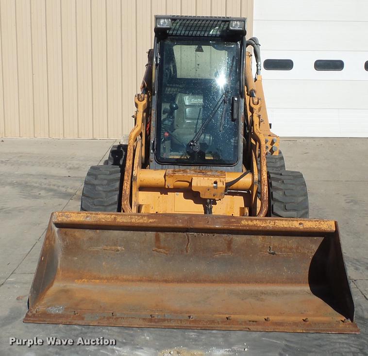 image for item J1612 2010 Case 450 Series II skid steer