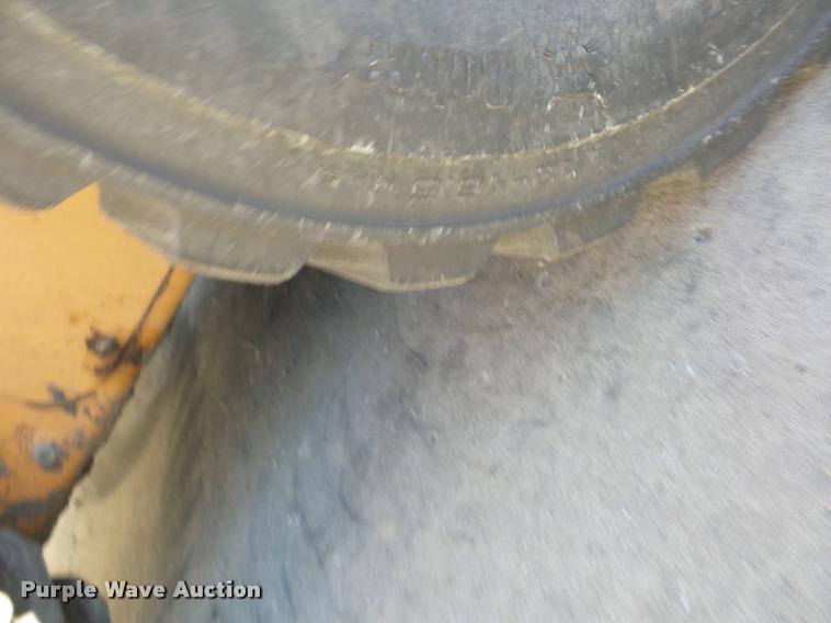 image for item J1612 2010 Case 450 Series II skid steer