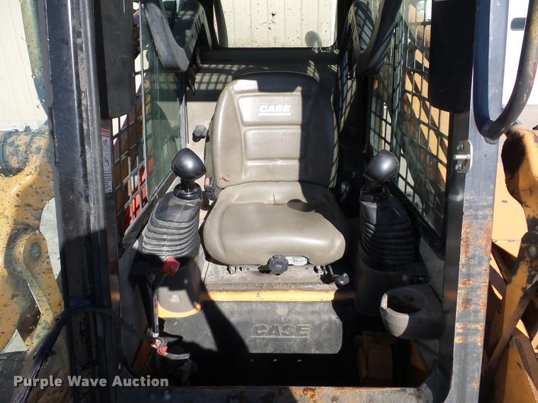 image for item J1612 2010 Case 450 Series II skid steer
