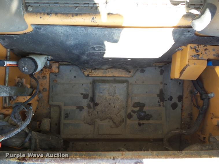 image for item J1612 2010 Case 450 Series II skid steer