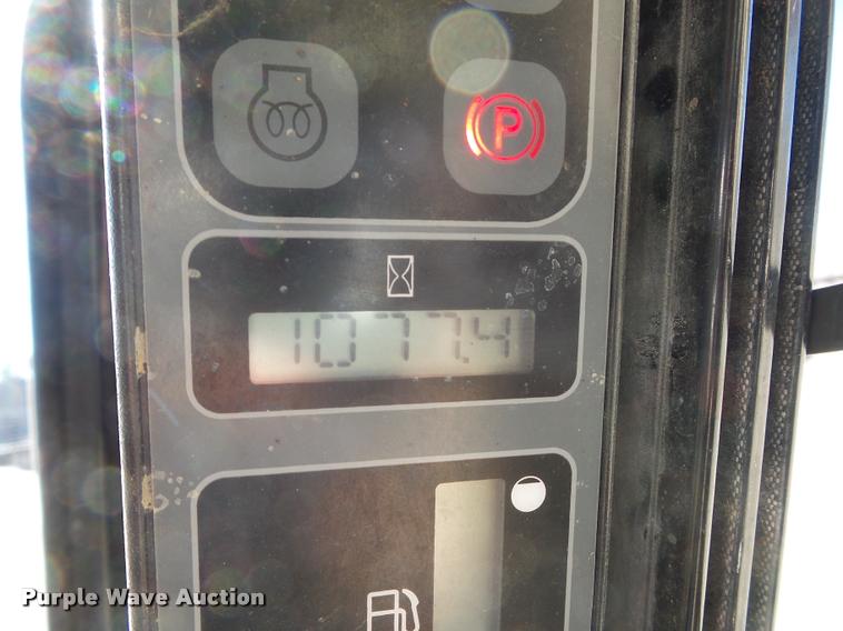 image for item J1612 2010 Case 450 Series II skid steer