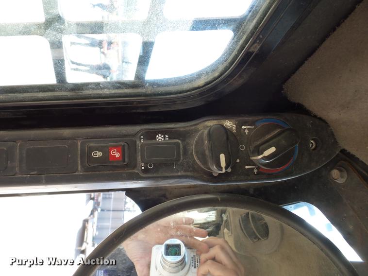 image for item J1612 2010 Case 450 Series II skid steer