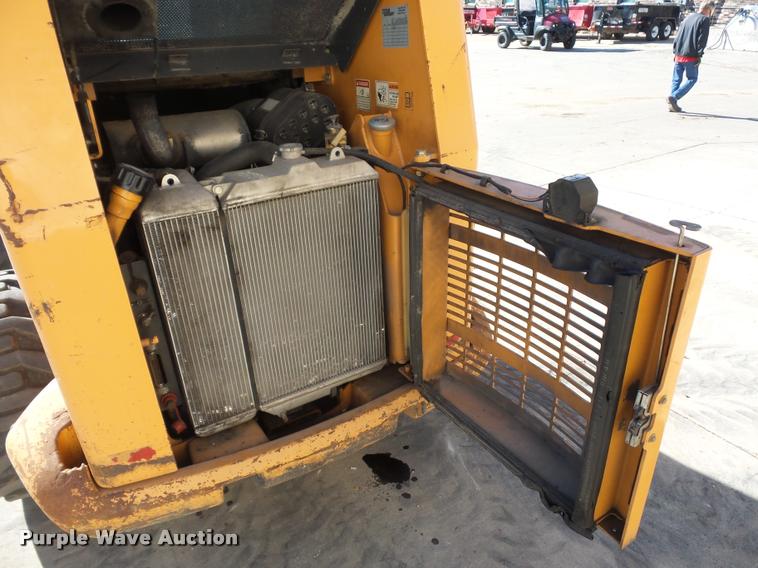 image for item J1612 2010 Case 450 Series II skid steer
