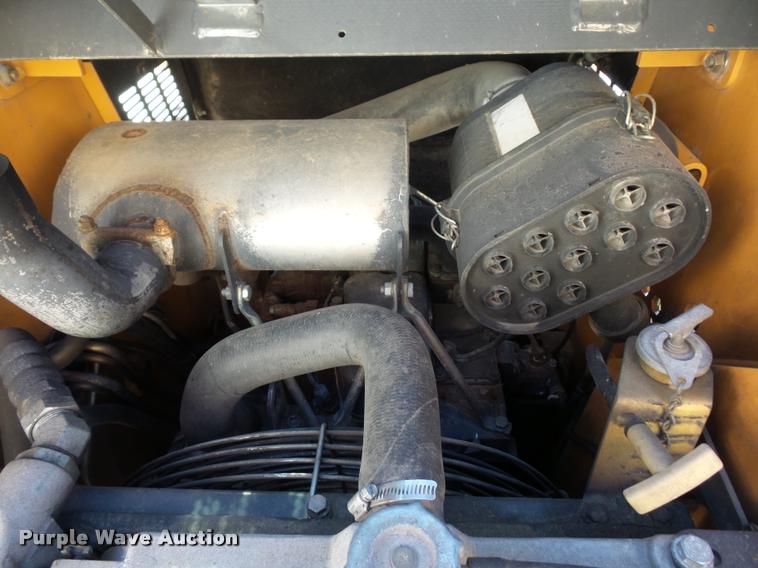 image for item J1612 2010 Case 450 Series II skid steer