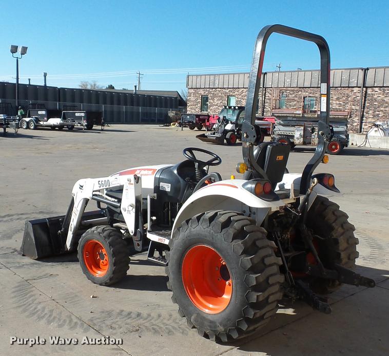 image for item J1614 Bobcat CT235 MFWD tractor