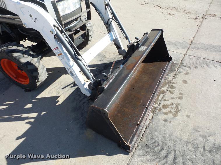 image for item J1614 Bobcat CT235 MFWD tractor