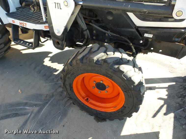 image for item J1614 Bobcat CT235 MFWD tractor