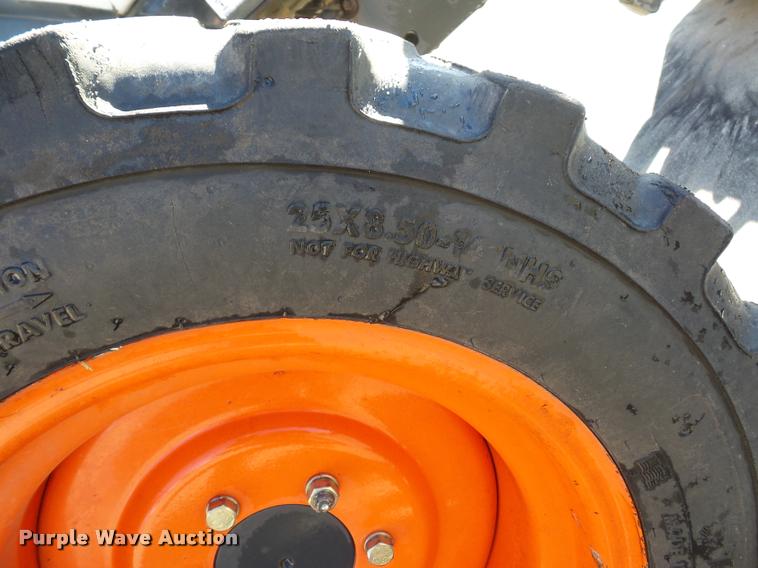 image for item J1614 Bobcat CT235 MFWD tractor