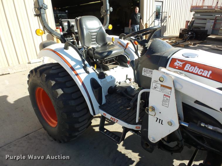 image for item J1614 Bobcat CT235 MFWD tractor