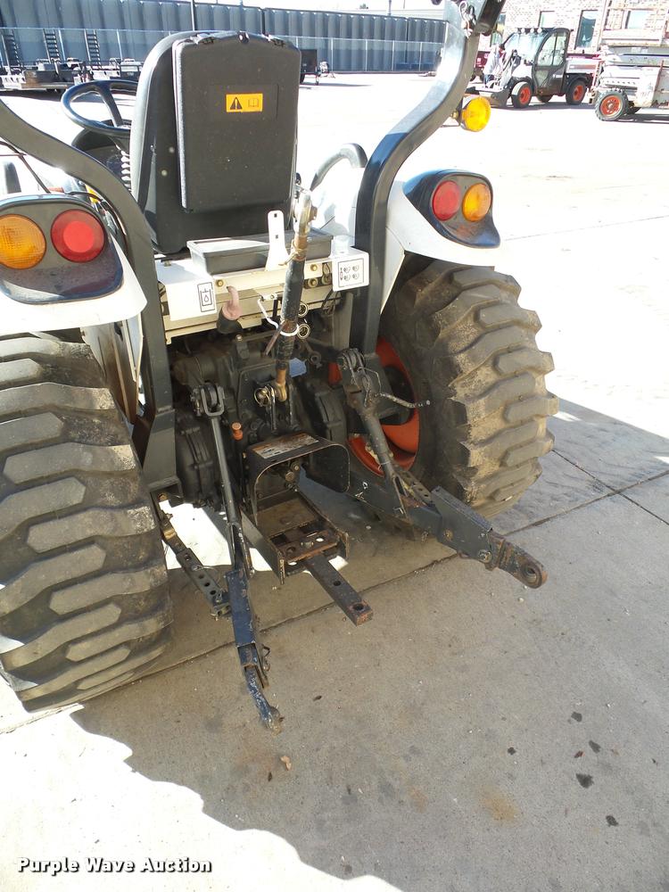 image for item J1614 Bobcat CT235 MFWD tractor