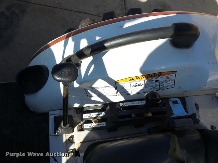 image for item J1614 Bobcat CT235 MFWD tractor