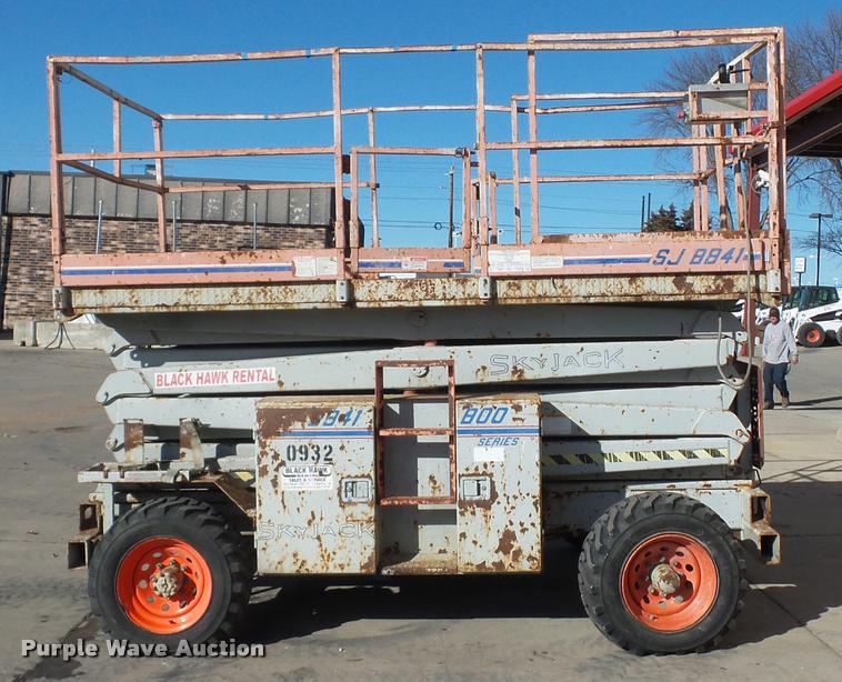 image for item J1615 1997 Skyjack 8841 scissor lift