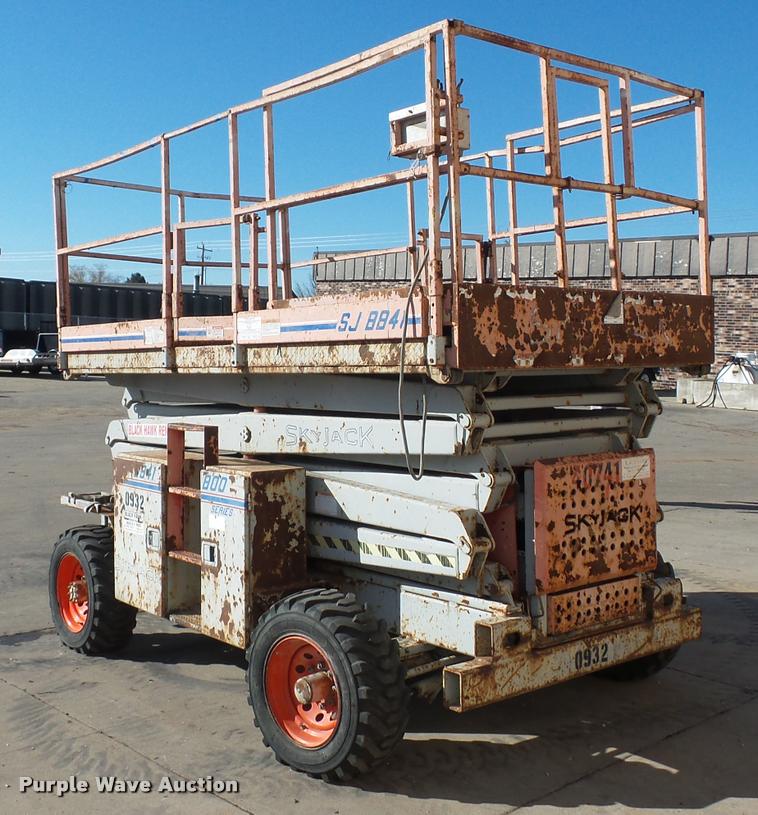 image for item J1615 1997 Skyjack 8841 scissor lift