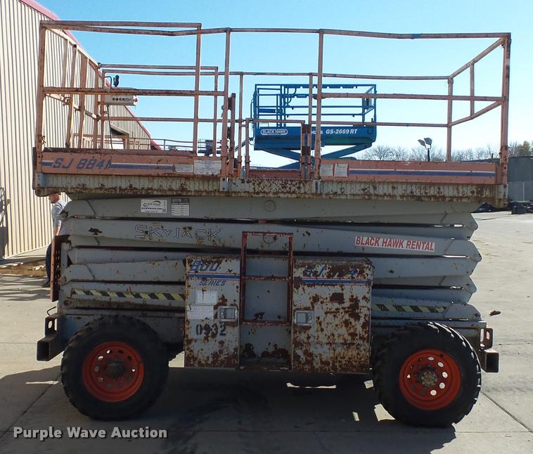 image for item J1615 1997 Skyjack 8841 scissor lift