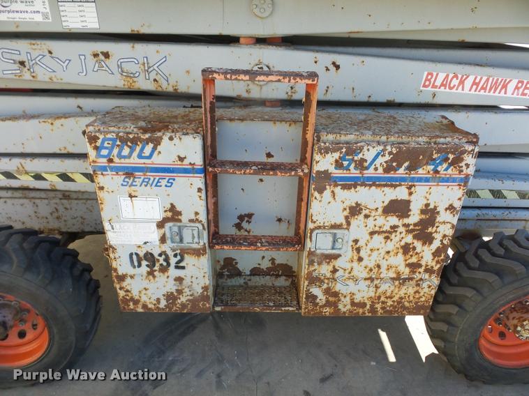 image for item J1615 1997 Skyjack 8841 scissor lift