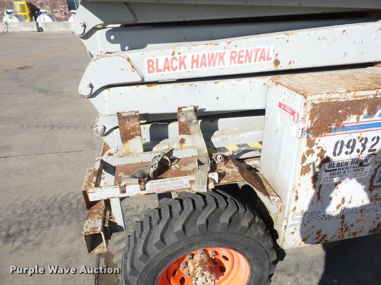 image for item J1615 1997 Skyjack 8841 scissor lift