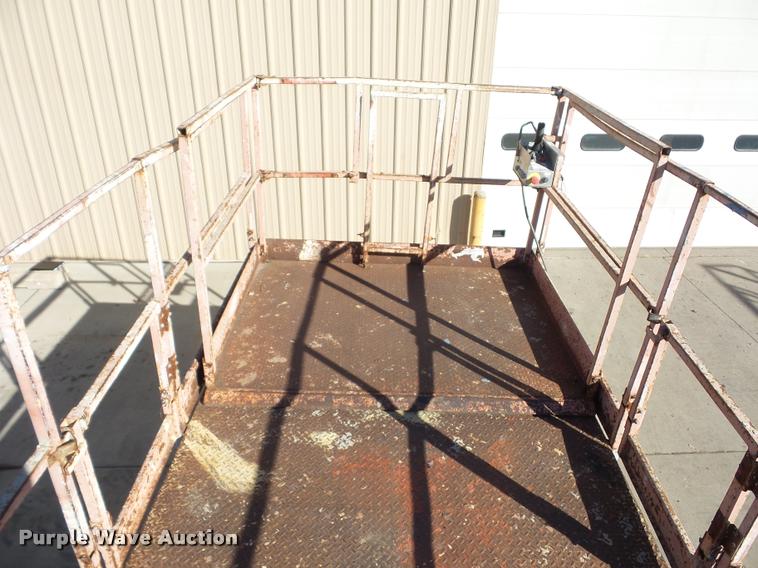 image for item J1615 1997 Skyjack 8841 scissor lift